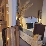 -Parking privé -La BATISSE -Logement de Charme -La Clef de Honfleur Apartamento Honfleur