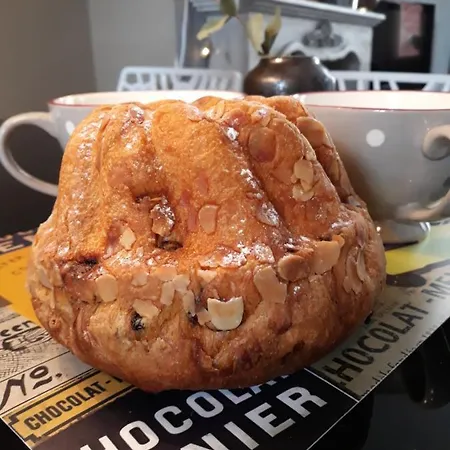 -parking Prive -la Batisse -coeur Historique - La Clef De Apartment *