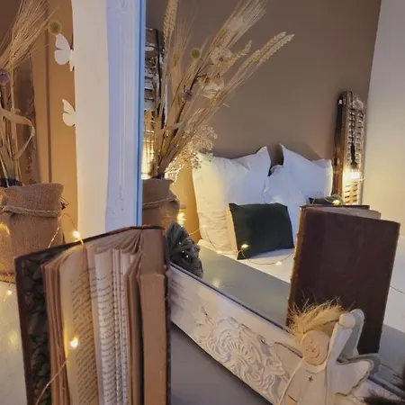 -parking Prive -la Batisse -coeur Historique - La Clef De Apartment Honfleur