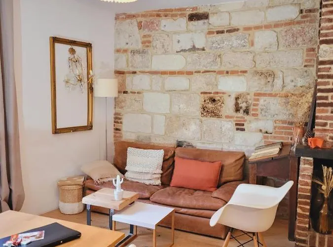 -parking Prive -la Batisse -coeur Historique - La Clef De *