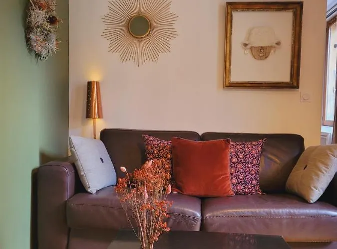 Апартаменты -parking Prive -la Batisse -coeur Historique - La Clef De